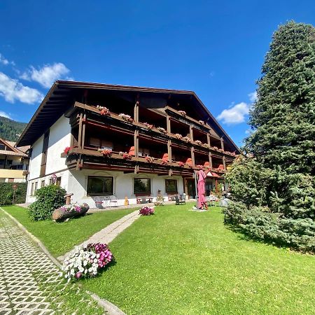 Hotel Garni LIVING San Candido Esterno foto