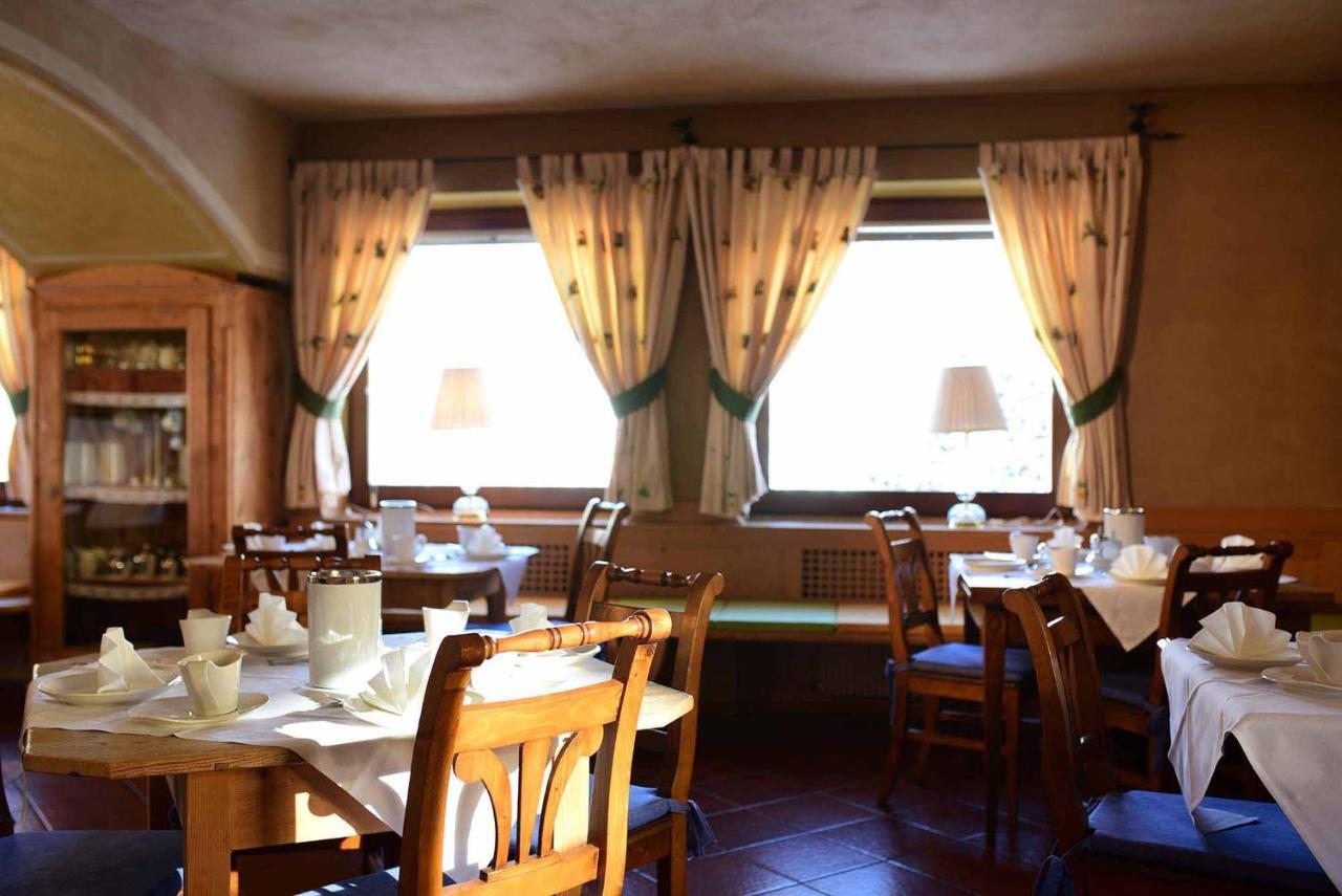 Hotel Garni LIVING San Candido Esterno foto