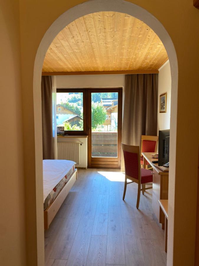 Hotel Garni LIVING San Candido Esterno foto