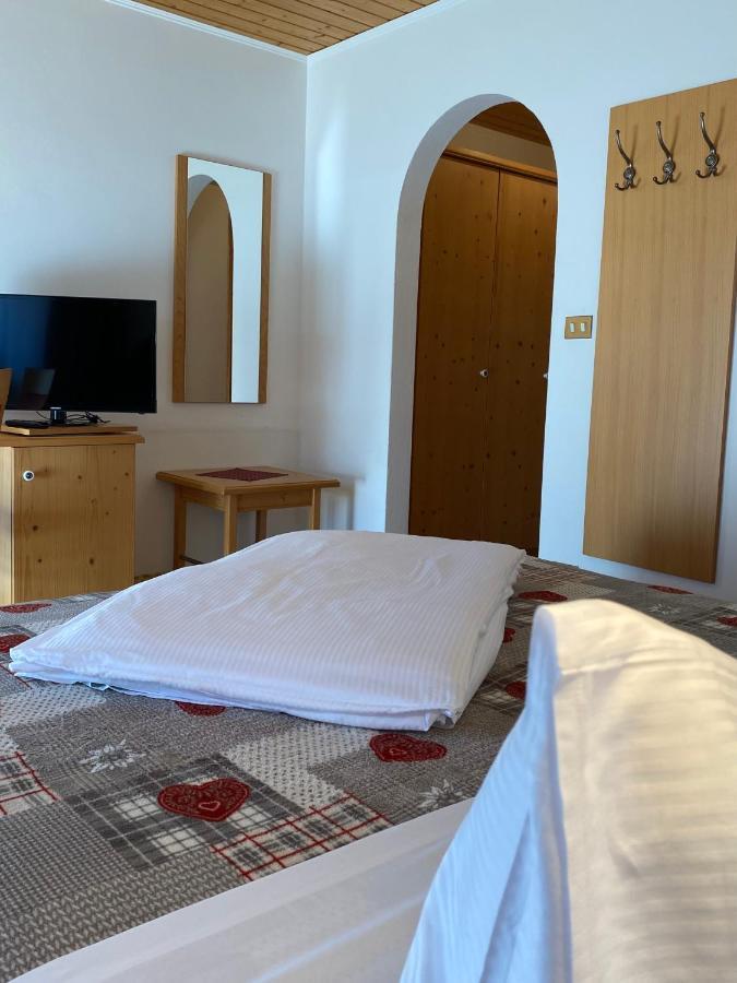Hotel Garni LIVING San Candido Esterno foto