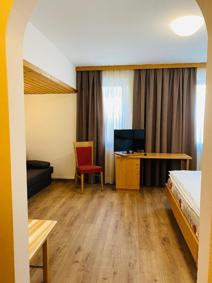 Hotel Garni LIVING San Candido Esterno foto