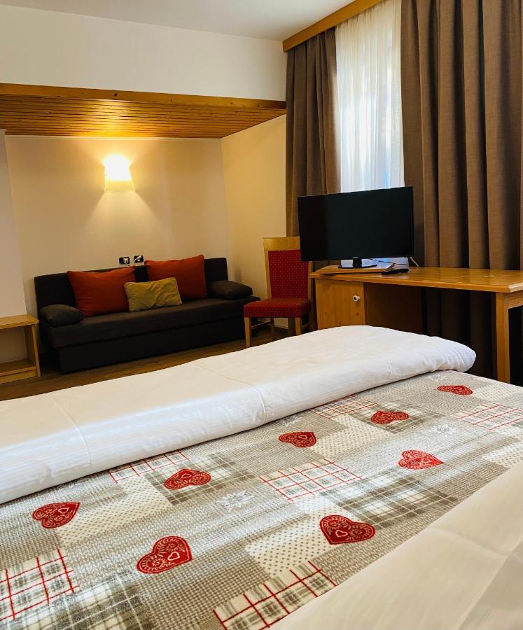 Hotel Garni LIVING San Candido Esterno foto