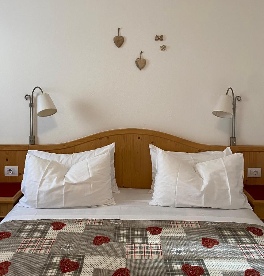 Hotel Garni LIVING San Candido Esterno foto