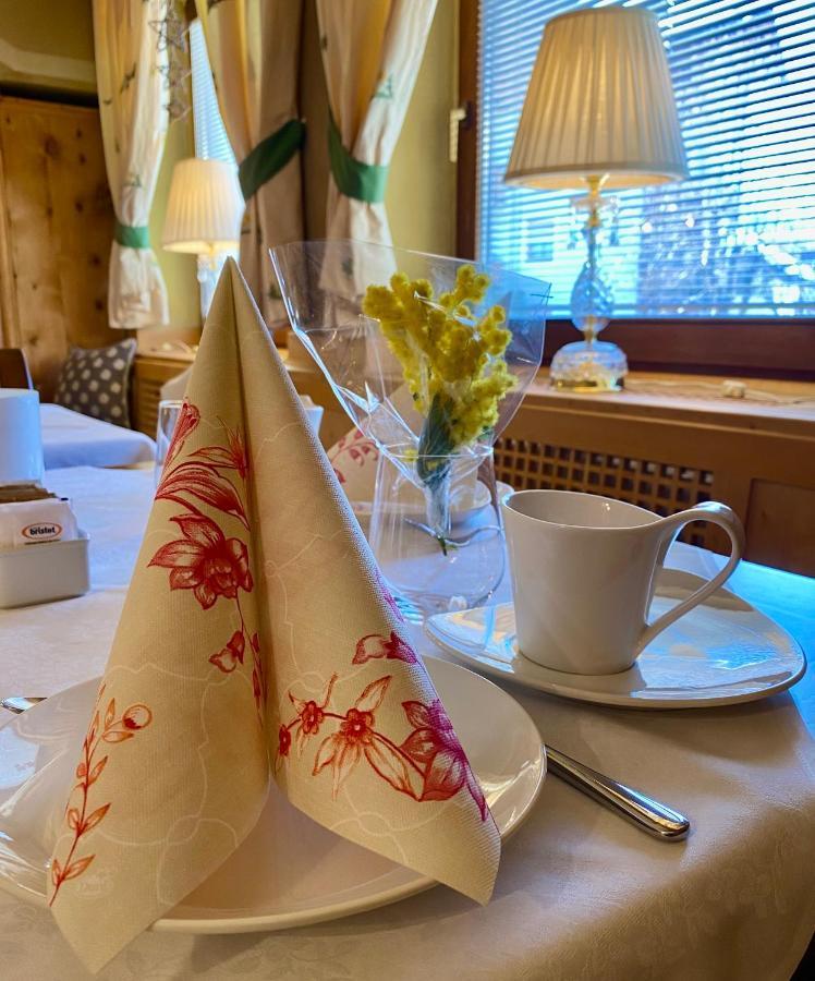 Hotel Garni LIVING San Candido Esterno foto